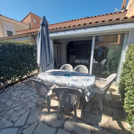 Au Les Villageoises Ii Marseillan (Herault)